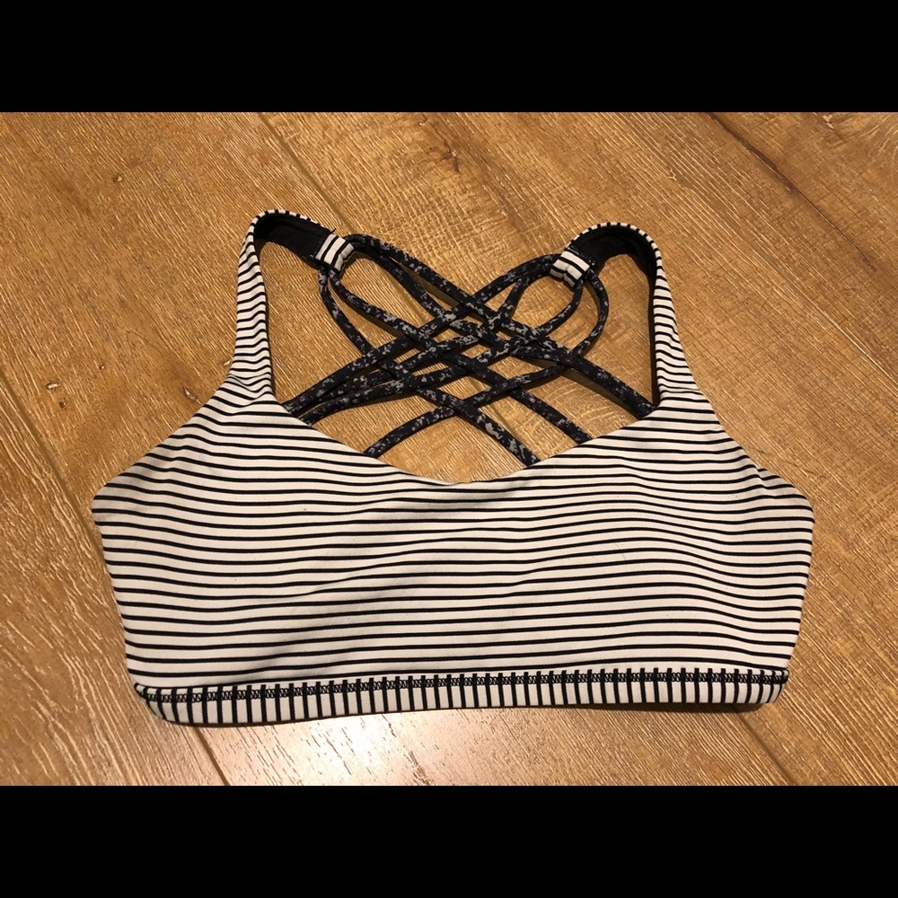 LULULEMON: rare sports bra size 4